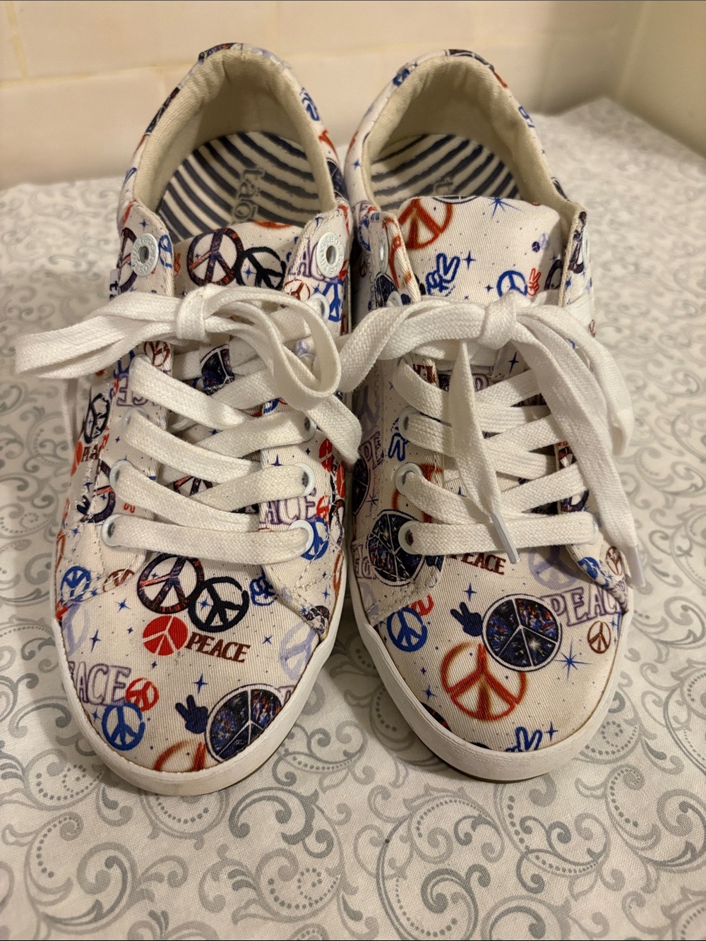 Taos Sneakers - Peace